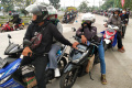 antrean-kendaraan-roda-dua-di-spbu-pantura_20220430_163109.jpg