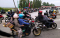Antrean Kendaraan Roda Dua di SPBU Pantura