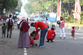 antusias-warga-saksikan-parade-kirab-bendera-pusaka_20220817_184901.jpg