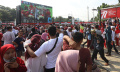 Antusias Warga Saksikan Parade Kirab Bendera Pusaka