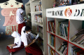 antusiasme-sejumlah-pelajar-membaca-di-perpustakaan-umum-manggis_20221031_210319.jpg