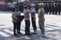 apel-gelar-pasukan-pengamanan-pemilu-2024-di-gedung-sate-bandung_20231017_162914.jpg