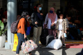 arus-balik-di-stasiun-pasar-senen_20220506_170336.jpg
