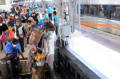 Arus Balik Mudik di Stasiun Pasar Senin Jakarta
