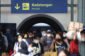 Arus Balik Pemudik di Stasiun Pasar Senen 
