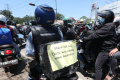 arus-mudik-jalur-pantura-cirebon-ramai-lanar_20240407_191352.jpg