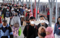 Arus Penumpang KRL di Stasiun Pasar Senin Usai Liburan