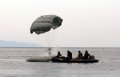 Atraksi Free Fall di Danau Toba