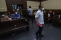 Bacakan Pledoi, Penyuap Bupati Langkat Menangis