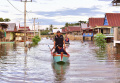 bahtiar-baharudin-tinjau-korban-banjir-bandang-di-kecamatan-sabb_20240510_194103.jpg