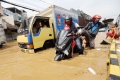 banjir-genangi-kawasan-jatinegara-barat_20190426_184154.jpg