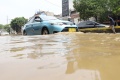 Banjir Genangi Kawasan Jatinegara Barat