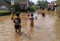 banjir-rendam-kampung-muara_20220420_184505.jpg
