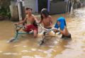 Banjir Rendam Kampung Muara