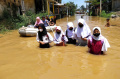 Banjir Rendam Pemukiman Warga di Kampung Ciputat, Kab Bandung