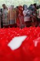 Bank OCBC NISP Berikan Paket Sembako
