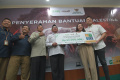 bantuan-uung-victoria-finky-untuk-palestina-lewat-baznas-jatim_20231116_212158.jpg