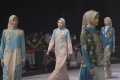 Batik Jombang Lia Afif di Surabaya Fashion Parade 2022