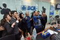 bca-bagikan-cenderamata-sambut-hari-pelanggan-nasional_20230904_234202.jpg