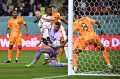 Bek AS Tim Ream Mencoba Menusuk Pertahanan Belanda