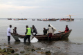 belasan-tewas-akibat-pesawat-jatuh-di-danau-tanzania_20221107_202903.jpg
