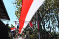 Bendera Merah Putih Sepanjang 308 M Dipasang Warga Malang