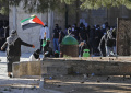 Bentrok Warga Palestina dan Polisi Israel di Masjid Al-Aqsa