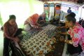 Berlatih Membuat Batik Mengembangkan UMKM