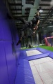 Bermain Trampolin di Amped Trampoline Park