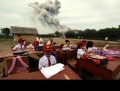 Bersekolah di Tengah Erupsi Gunung Sinabung