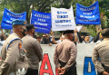 Bobotoh Geruduk Kantor Persib