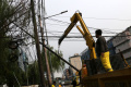 bongkar-bekas-tiang-telepon_20220519_200453.jpg
