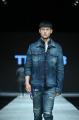 brand-fashion-retail-triple-bawa-konsep-denim-of-life-di-ifw-202_20220416_134638.jpg