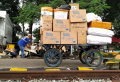 bungkus-motor-pemudik-di-stasiun-bandung_20220425_200535.jpg