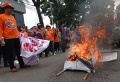Buruh Bakar Keranda Matinya Keadilan UMP Sumsel