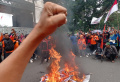 Buruh Bakar Keranda Matinya Keadilan UMP Sumsel