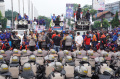 buruh-blokade-gerbang-tol-pasteur_20231201_071431.jpg