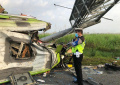 Bus Pariwisata Tabrak Tiang Iklan 13 Orang Meninggal di Tol Surabaya Mojokerto