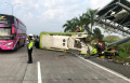 Bus Pariwisata Tabrak Tiang Iklan 13 Orang Meninggal di Tol Surabaya Mojokerto