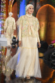 Busana Muslim Glamour Ala Bangsawan London Rancangan Gita Orlin
