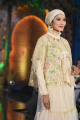 Busana Muslim Glamour Ala Bangsawan London Rancangan Gita Orlin