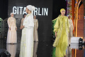 Busana Muslim Glamour Ala Bangsawan London Rancangan Gita Orlin