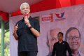 capres-ganjar-pranowo-temui-buruh-tani-dan-nelayan-di-bekasi_20231214_185540.jpg