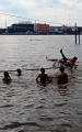 cara-bocah-pinggiran-sungai-musi-isi-masa-liburan-sekolah_20231220_233023.jpg