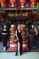 Rayakan Imlek dengan Busana Cheongsam Modern Bergaya Eropa China