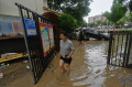 China Waspada Diterjang Badai Doksuri