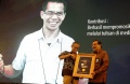 Dahlan Dahi Pemred Tribunnews.com Terima Penghargaan BSN