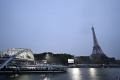 Defile Kontingen Indonesia pada Pembukaan Olimpiade Paris 2024