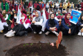 Demo BBM, Mahasiswa Buat Kuburan di DPRD Jabar
