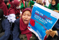 demo-bbm-mahasiswa-buat-kuburan-di-dprd-jabar_20220909_212227.jpg